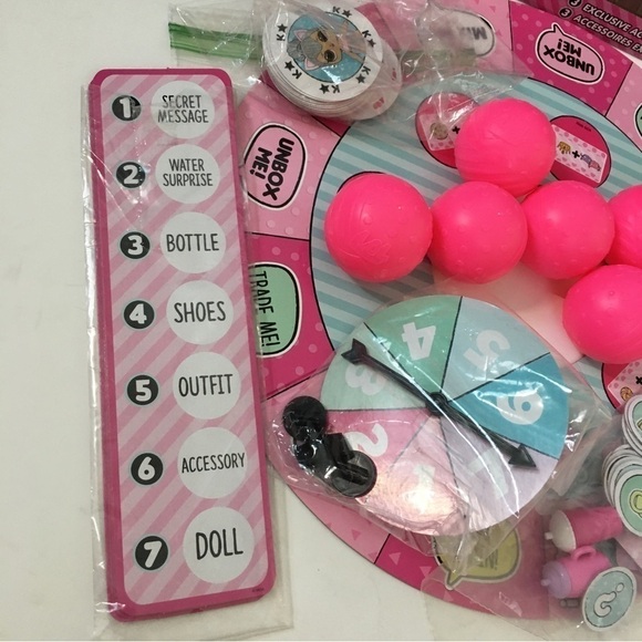 L.O.L. Surprise 7 Layers of Fun Game Jumbo Cards & Puzzle - Picture 12 of 14